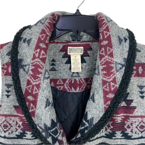 Duluth Trading Co Sherpa Festivest Aztec Vest Women’s Size M Gray Southwestern - Picture 5 of 9